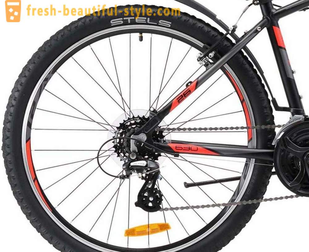 Stels Navigator 630 bicyklov: prehľad, špecifikácia, recenzie