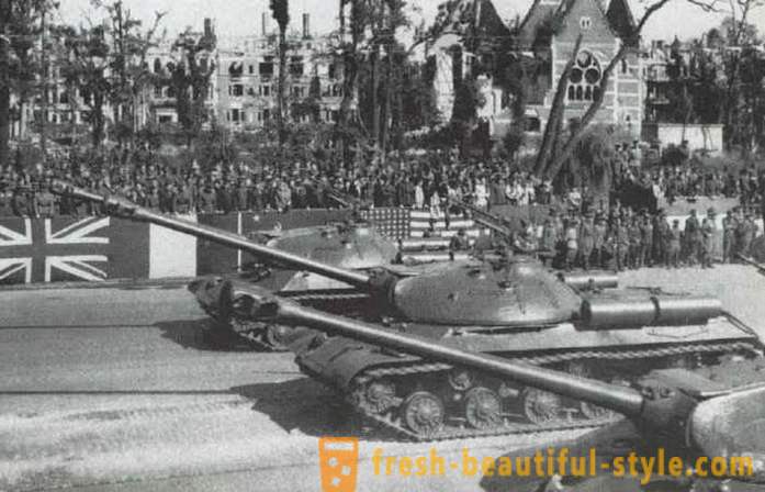 Prečo Sovietsky zväz ukázal na prehliadke v Berlíne, IS-3 tanky