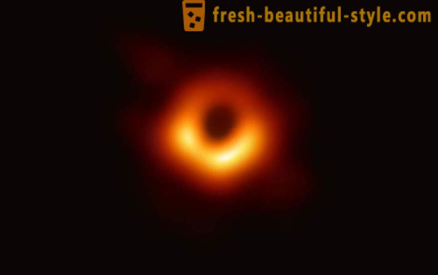 To predstavil prvý obraz supermasívne čierne diery