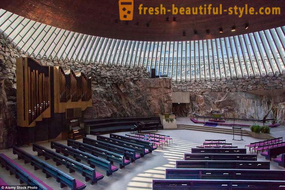 Z podzemných kaplnkou do futuristických katedrál: 15 z najneobvyklejších kostolov vo svete