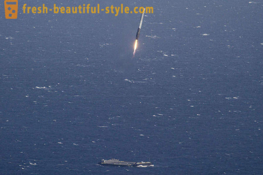 Falcon-9 letu a pristátie