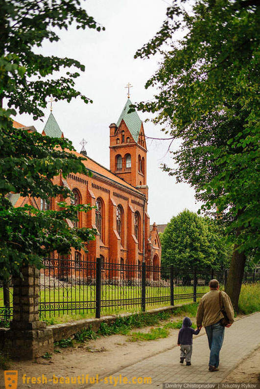 Prechádzka staré nemecké mesto Kaliningradskej oblasti