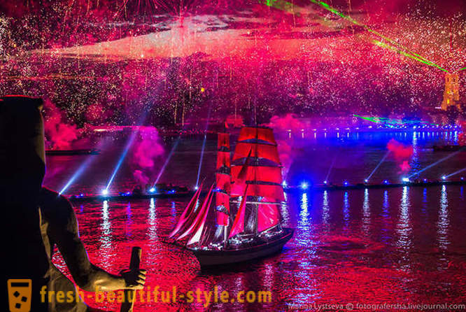 Ako bolo uvedené Scarlet Sails 2014 Petrohradu