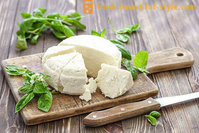 10 praktických tipov, ako jesť syr a nie pribrať