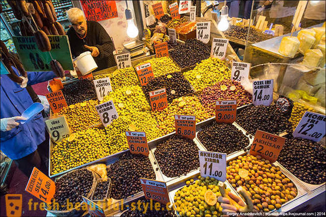 Market Walk korenie v Istanbule