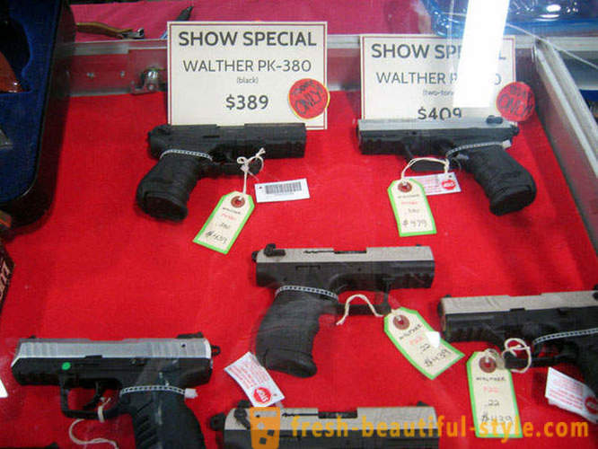 Výstava a predaj zbraní v USA