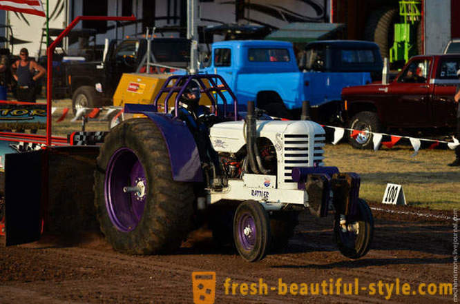 Traktory na steroidy alebo závodu v Texase