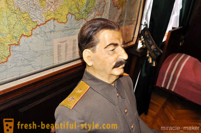Prehliadka dači Stalina