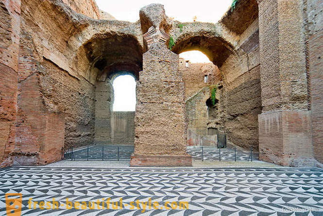 Pri prechádzke po antických kúpeľov v Ríme