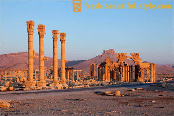 Palmyra - veľké mesto v púšti