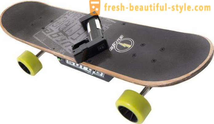 Giroskuter - elektrický jednostopové skateboard. Rozdiely oproti skateboardu všetkých štyroch kolies