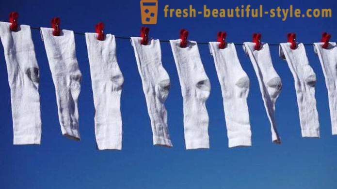 Biele ponožky chceli prať doma?
