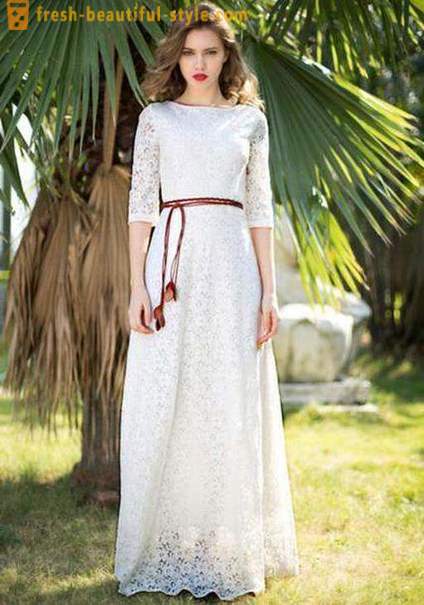 Dlhé biele šaty - špeciálny prvok šatníka žien