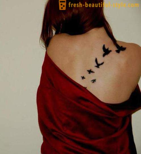 Krásna žena tetovanie - to chop a tam, kde je obrázok