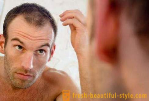 Ako posilniť vlasy z vypadnutia: účinné nástroje a názory na ne