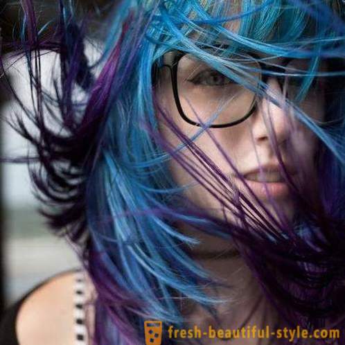 Modrá farba vlasov: ako dosiahnuť naozaj krásne farby?